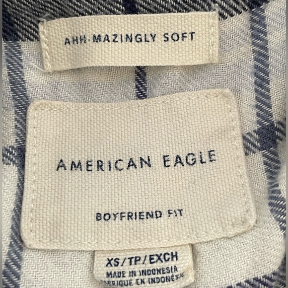 American Eagle Women’s Plaid Top - Picture 3 of 4